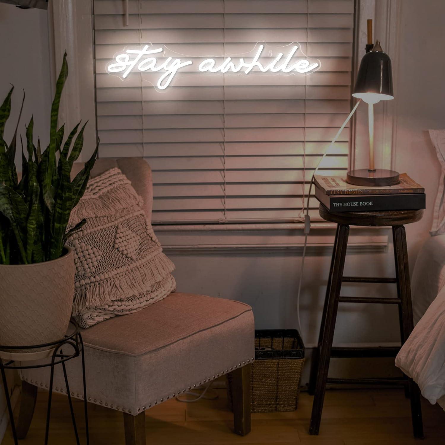 Insegne al Neon 'Stay Awhile'  - Home Decor Light recensione e prezzo